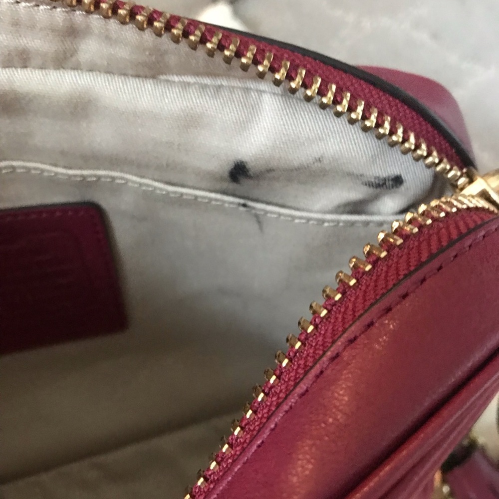 SALE! Coach Crossbody Purse 👛 - Picture 4 of 6